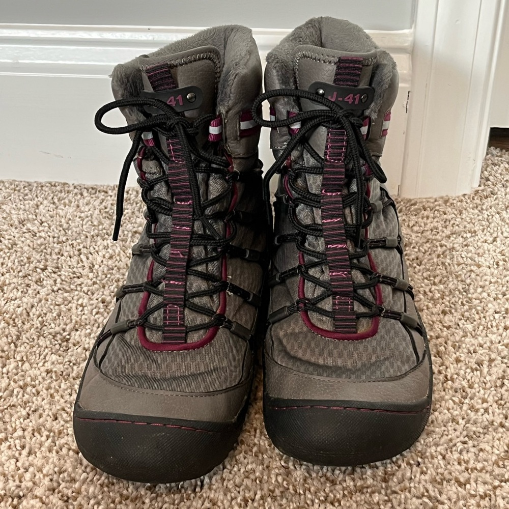 J-41 Kansas Weather-Ready Faux Fur Winter Boots - Picture 6 of 12